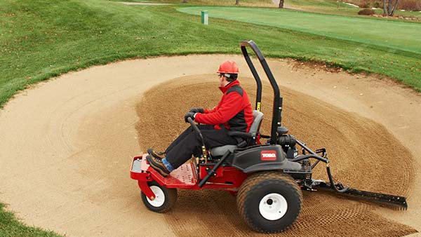 Toro launches golf's first zero-turn bunker rake