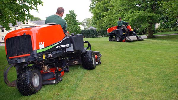 Jacobsen names new dealer in Dominican