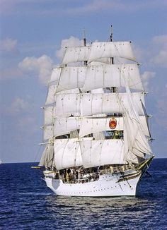 199407618_tallship.jpg.fc5637231cc615d2a9a7b90320a79cd8.jpg