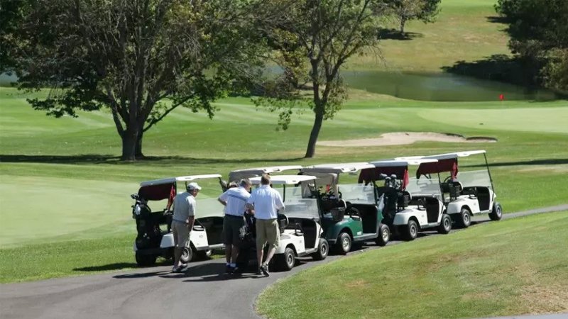 golfers.jpg