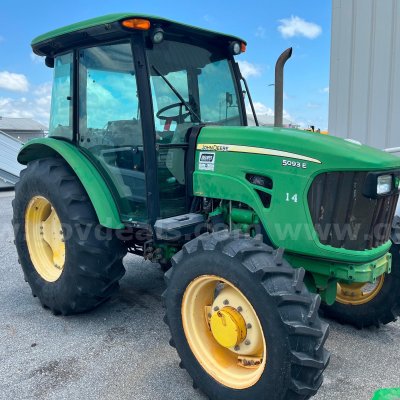  2012 John Deere 5093E
