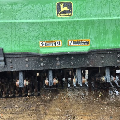   John Deere Aercore 2000