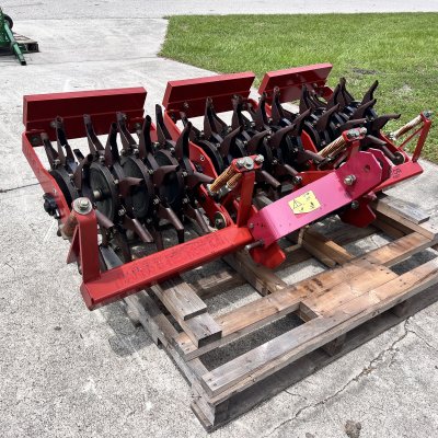  2018 Toro 687 aerator