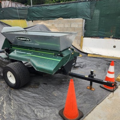  2016 Turfco SP1550