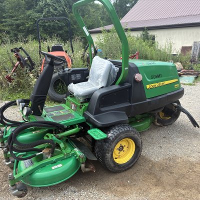More information about "2010 John Deere terrain cut rotary mower 7400"