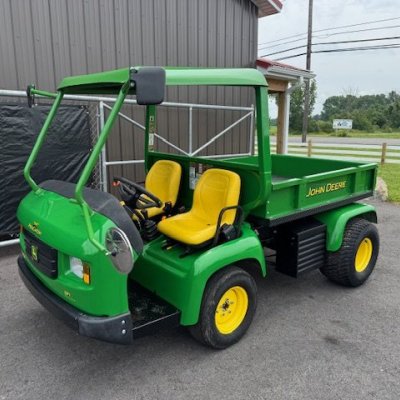  2018 John Deere 2020G 2x4  ONLY 190 HOURS !