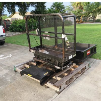   Toro Workman vertical lift