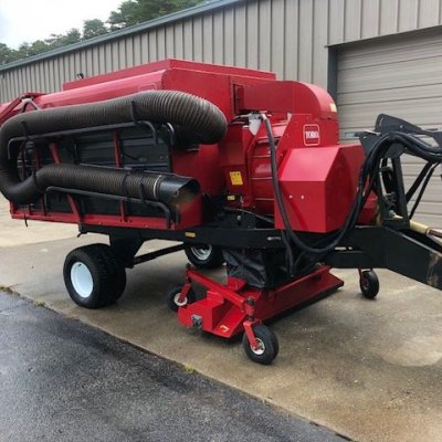  2019 Toro Versa Vac