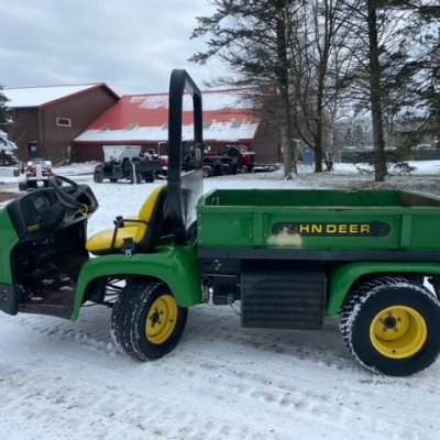   John Deere 2020A-G 2x4 with high flow hydraulics