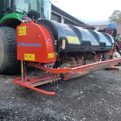 2017 Wiedenmann deep tine aerator GXI8