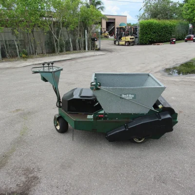 Turfco Mete R Matic 32" top dresser
