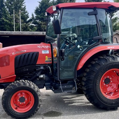  2025 Kubota L6060 Wheels and Tires(NO TRACTOR)