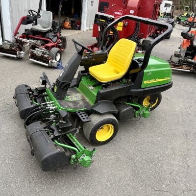   John Deere 2500A