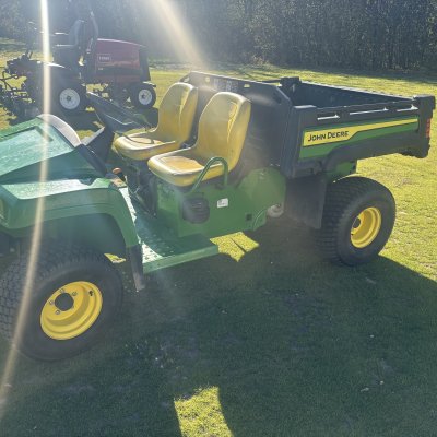  2022 John Deere Gator TX Turf 4x2