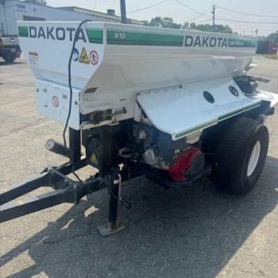  $$$SALE PENDING$$$ 2019 Dakota 410 Tow Behind Topdresser