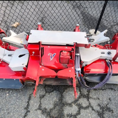   Ventrac MJ840 Contour Deck Mower (84 Inch)