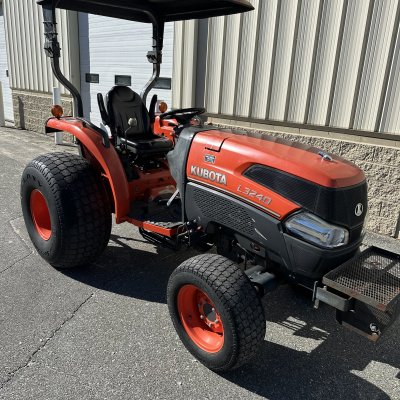  2012 Kubota L 3240
