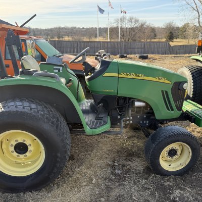  20005 John Deere 4520