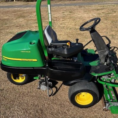  2012 John Deere 2500E Greens Mower
