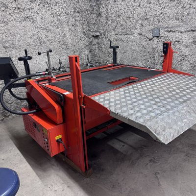  2005 Bernhard and Company Express Dual 3000