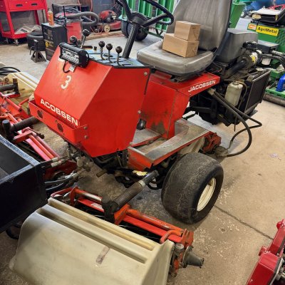  1990 Jacobsen GreensKing IV