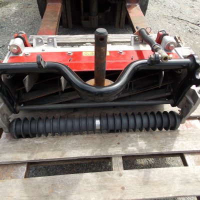  1 TORO REELMASTER 3475 or 5010 H  (Cutting unit)